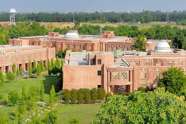 IIM – Admission, Courses Offered and the List of Institutes of Management